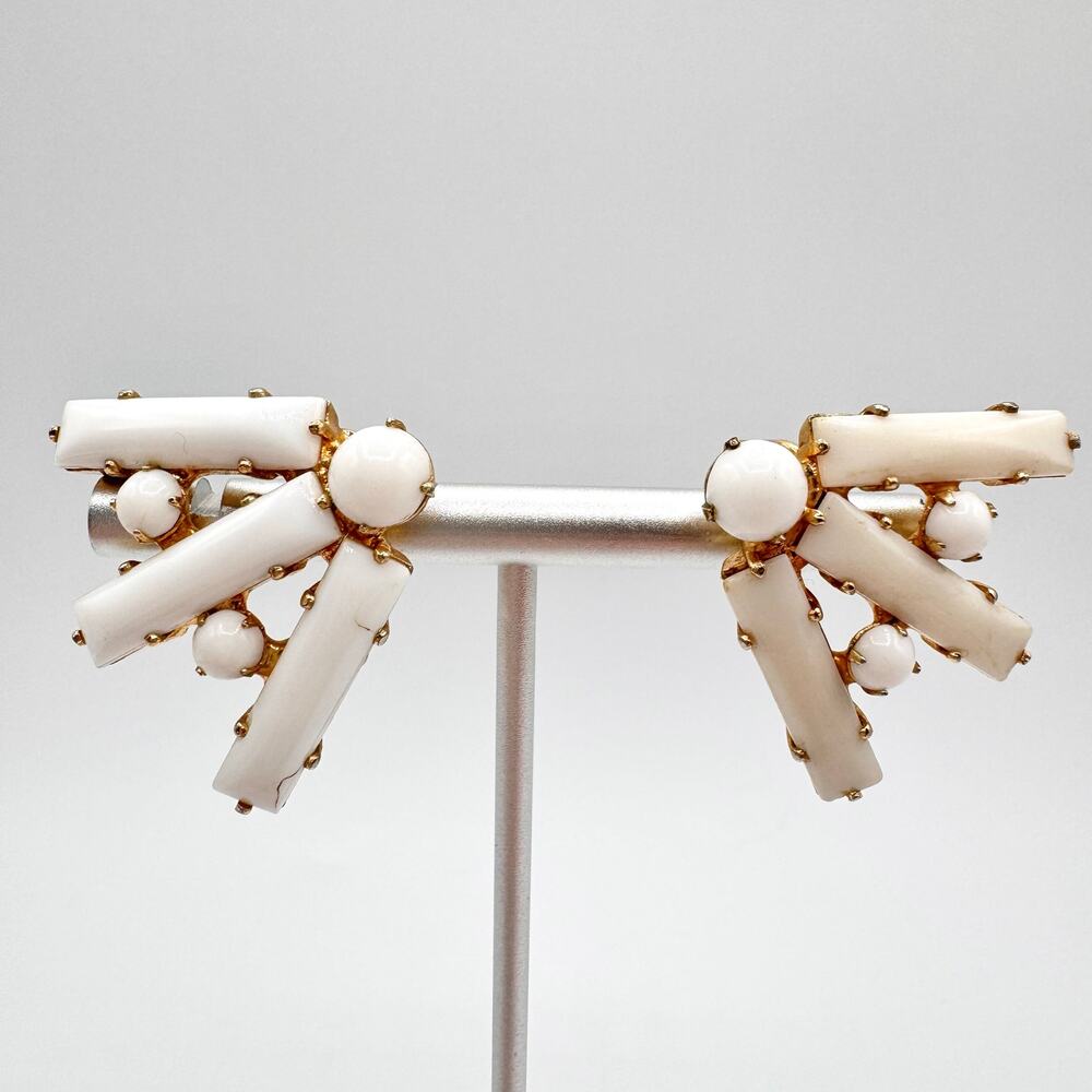 Vintage Vogue White Milk Glass Spray Clip On Earrings Gold Tone Signed Runway